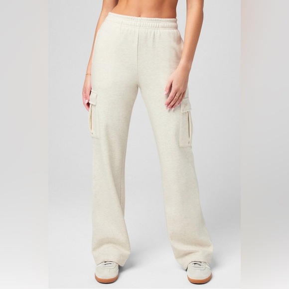 Fabletics Cozy Fleece Wide Leg Cargo Sweatpant Sz large TALL - Picture 2 of 7